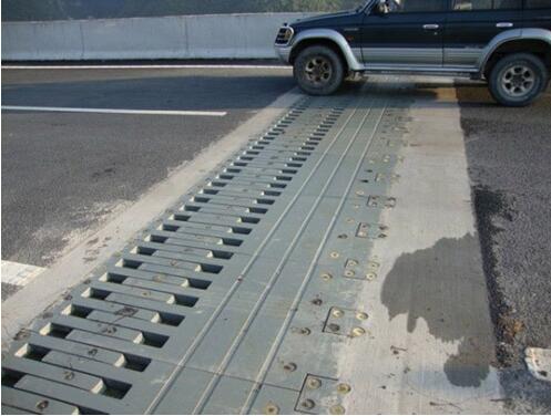 梳齒板型伸縮縫