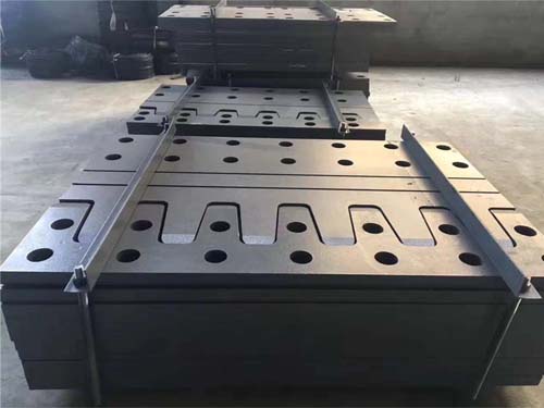 梳齒板型伸縮縫